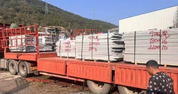 日照 芝麻灰花岗岩光面毛板出货日常