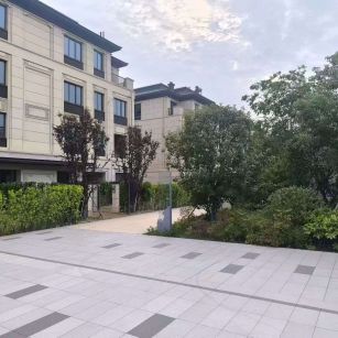 日照 芝麻白与芝麻白搭配铺装，尺寸1200*600