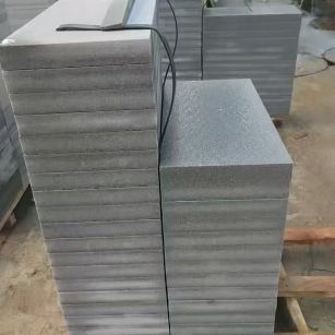 日照 芝麻灰火烧面300*600*50地铺石材