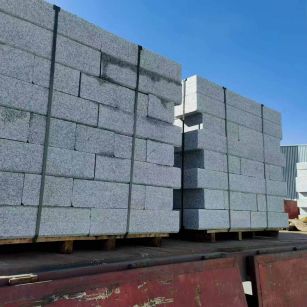 日照 路沿石装车出货