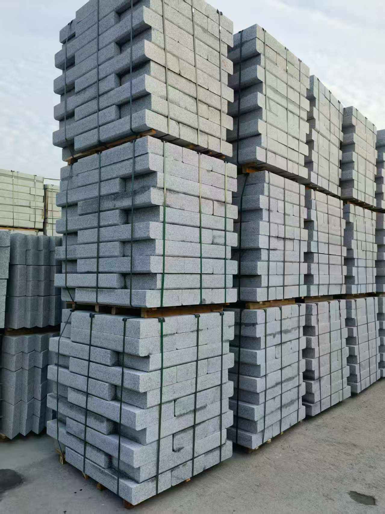 日照 路沿石（路侧石），颜色一致，尺寸标准