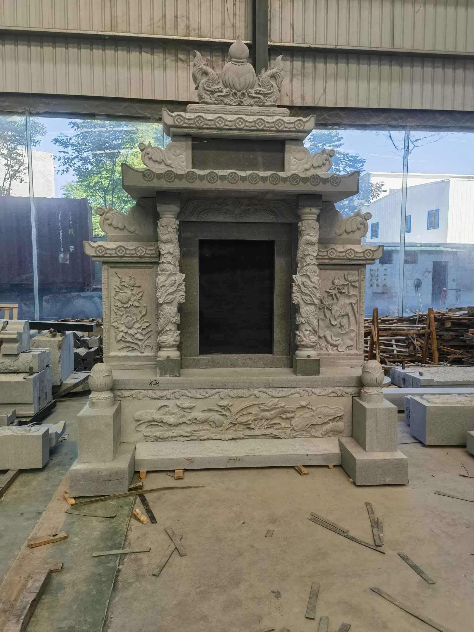 日照 芝麻灰高档墓碑、土墓，一套也支持定做