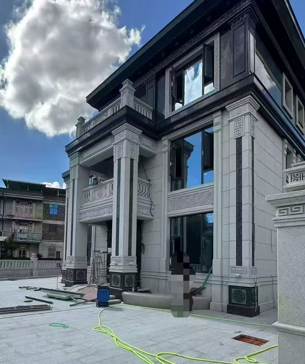 日照 别墅干挂，芝麻白与芝麻黑完美配合