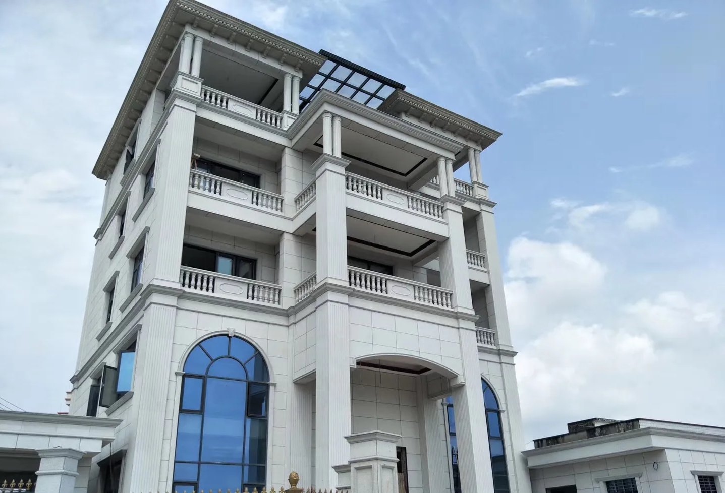 日照芝麻白别墅干挂效果展示