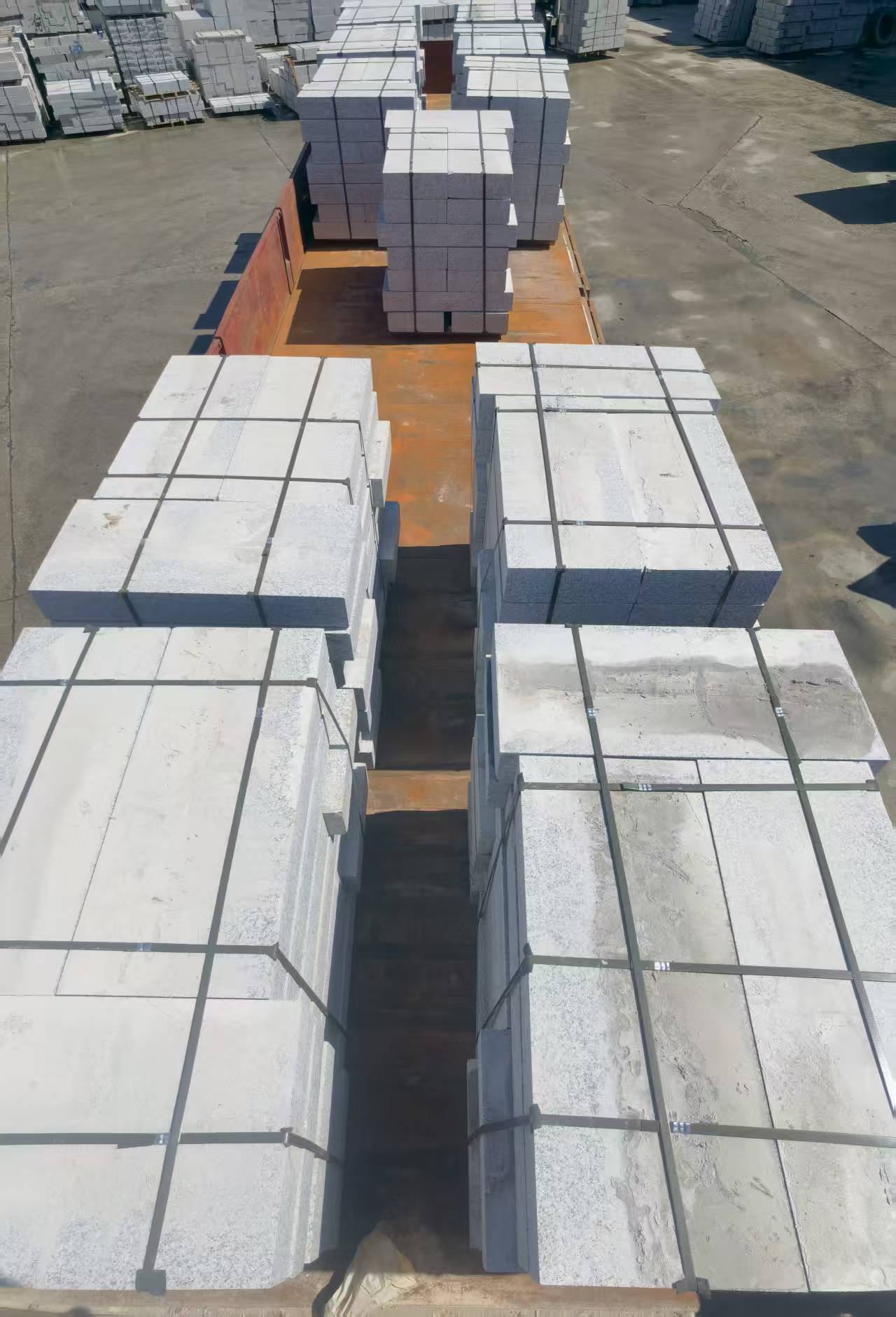 日照 路沿石装车出货