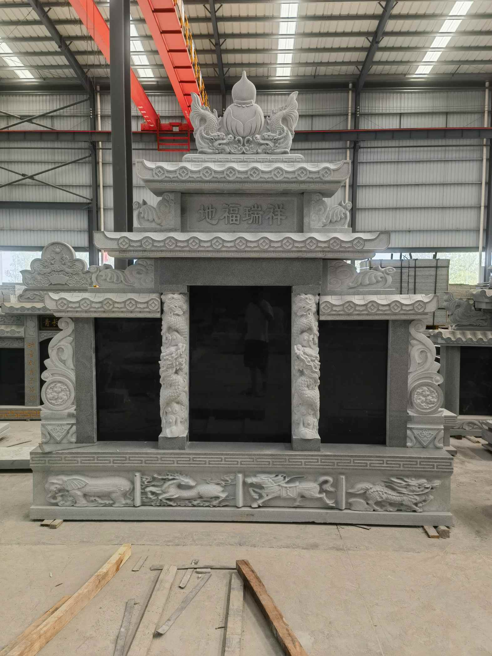 日照 芝麻灰高档墓碑、土墓，一套也支持定做