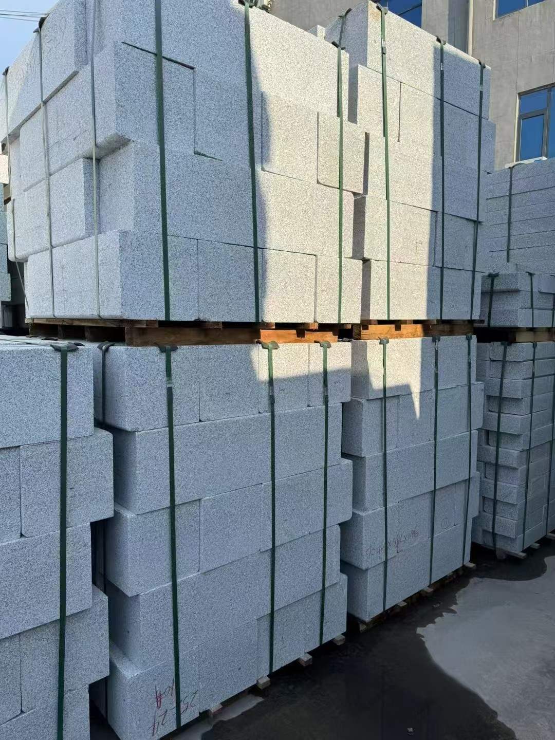 日照 芝麻白路沿石