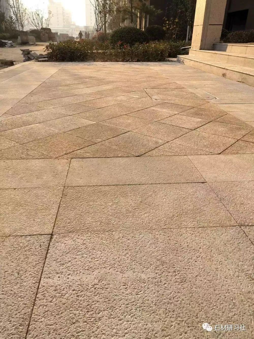 日照黄金麻石材铺装